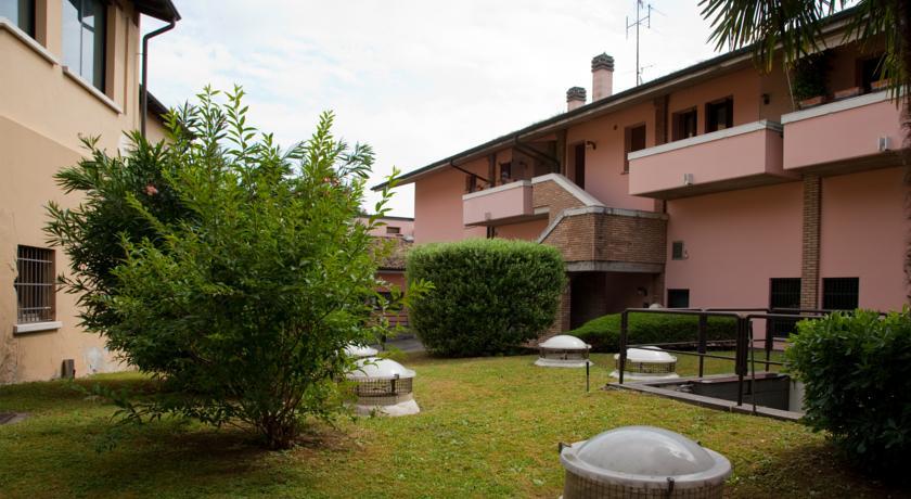 Garda Blue Luxury Apartment Desenzano del Garda